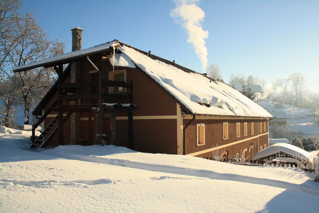 Agroturystyka Ulima Dziwiszow エクステリア 写真