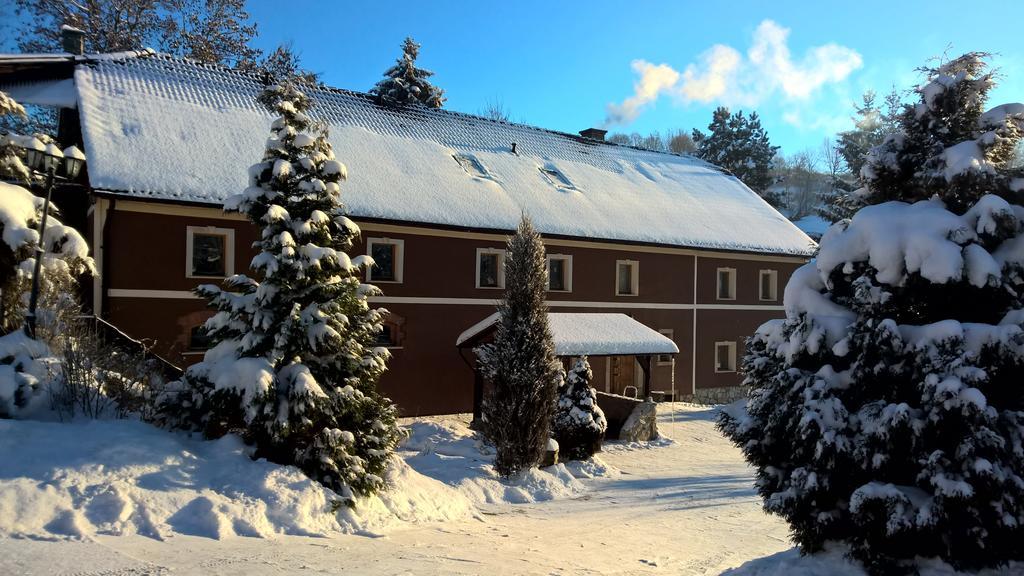 Agroturystyka Ulima Dziwiszow エクステリア 写真